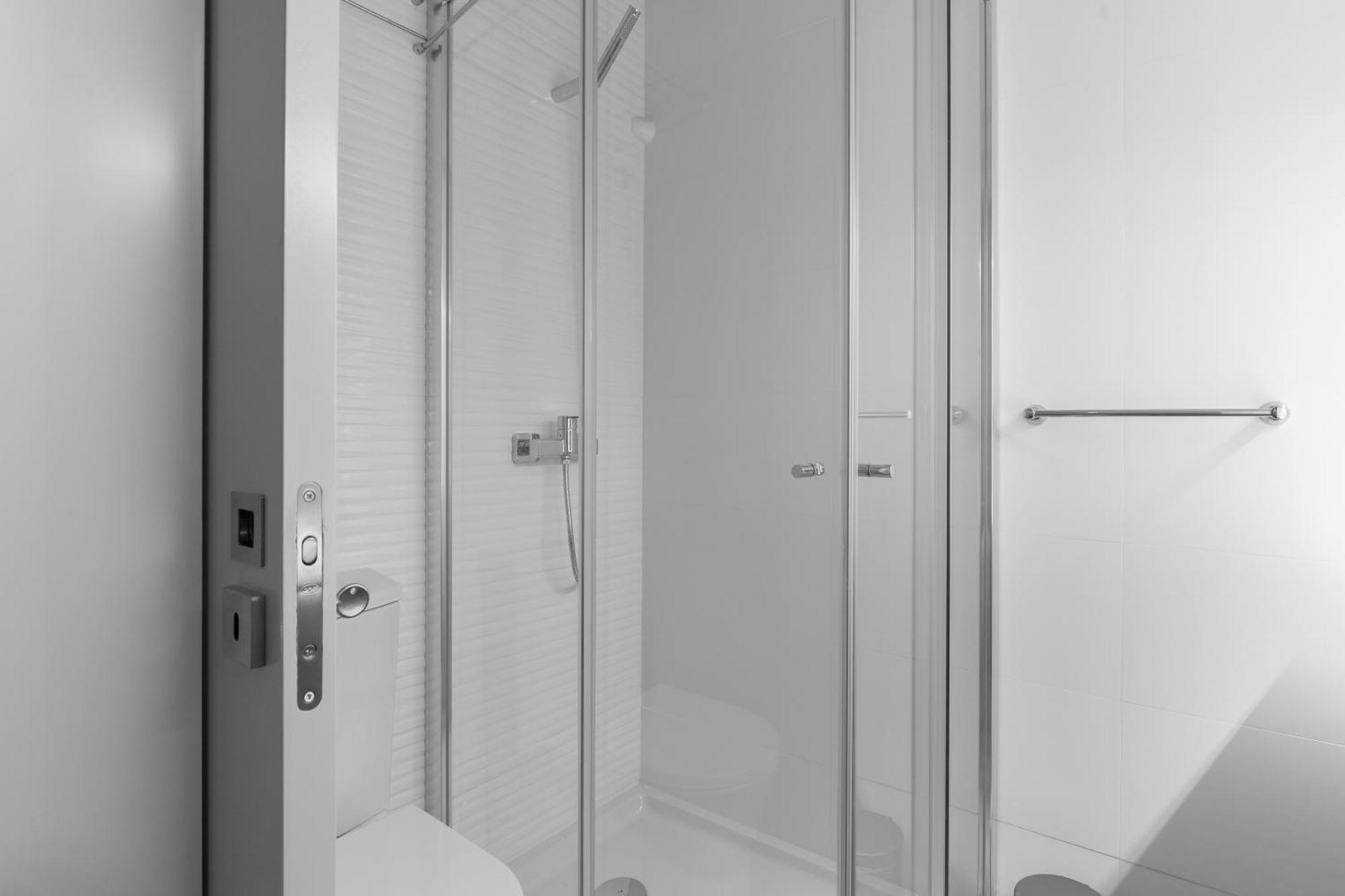 Apartament Host Wise - Charming Luxurious Flat With Garage Porto Zewnętrze zdjęcie