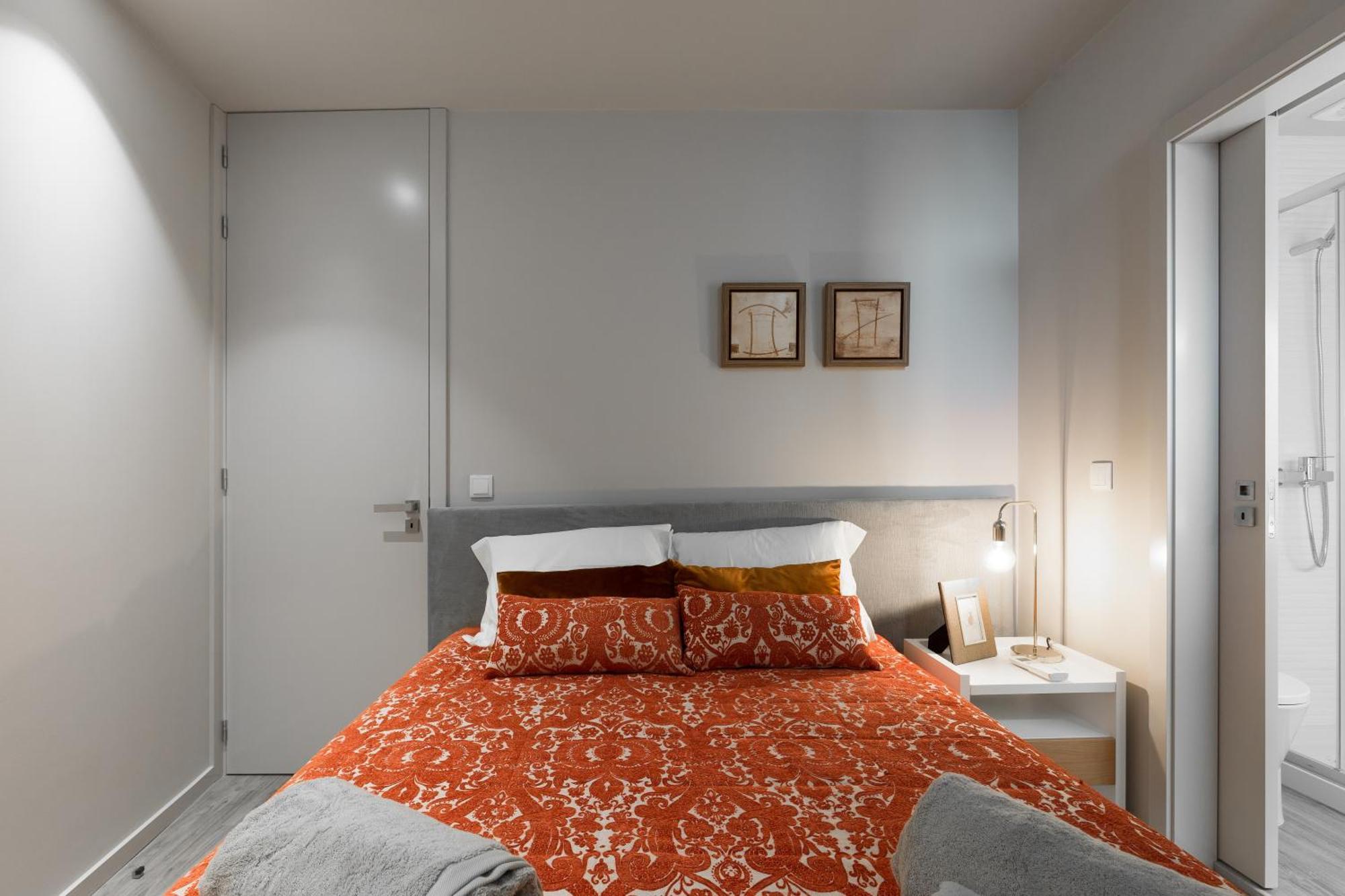 Apartament Host Wise - Charming Luxurious Flat With Garage Porto Zewnętrze zdjęcie