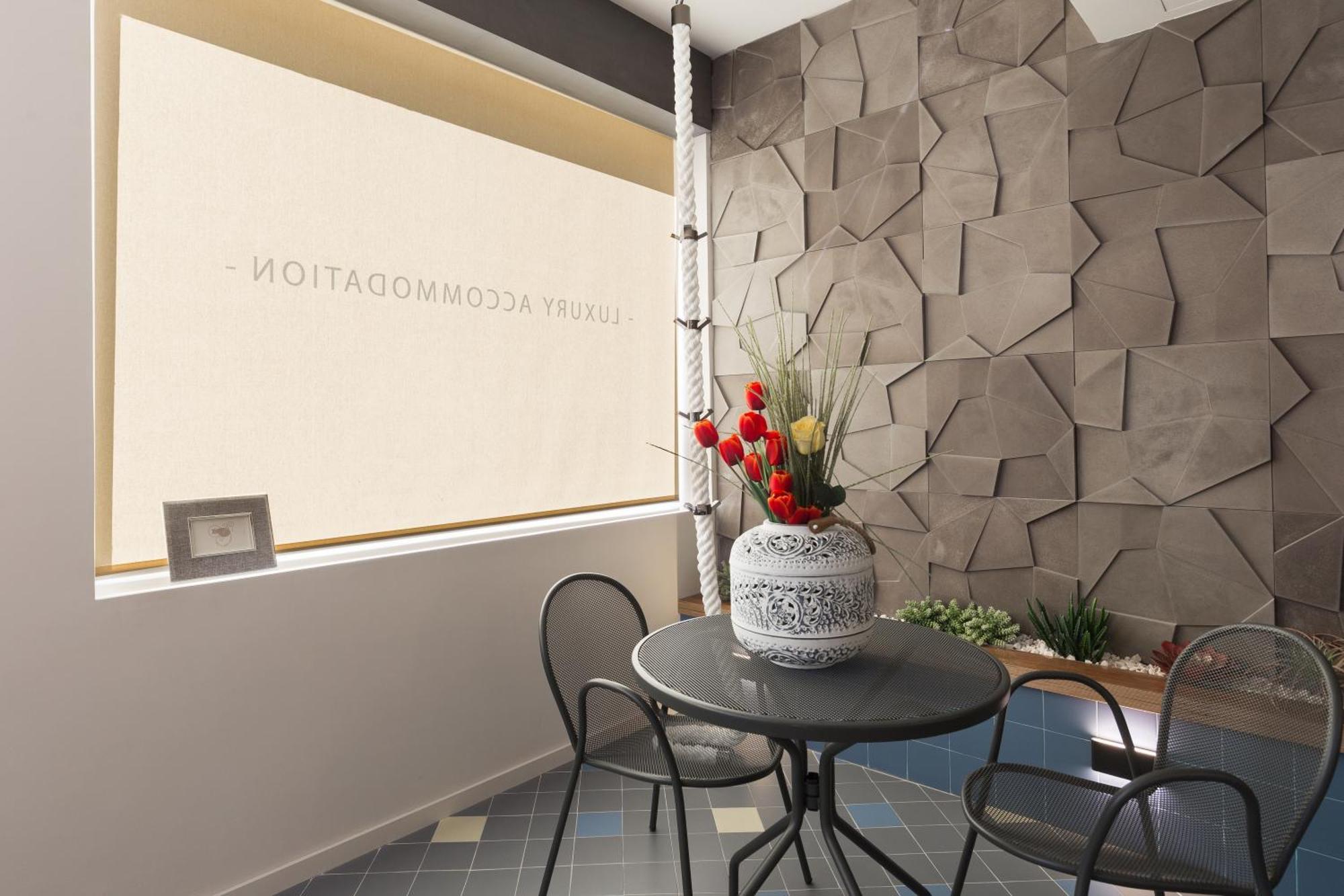 Apartament Host Wise - Charming Luxurious Flat With Garage Porto Zewnętrze zdjęcie